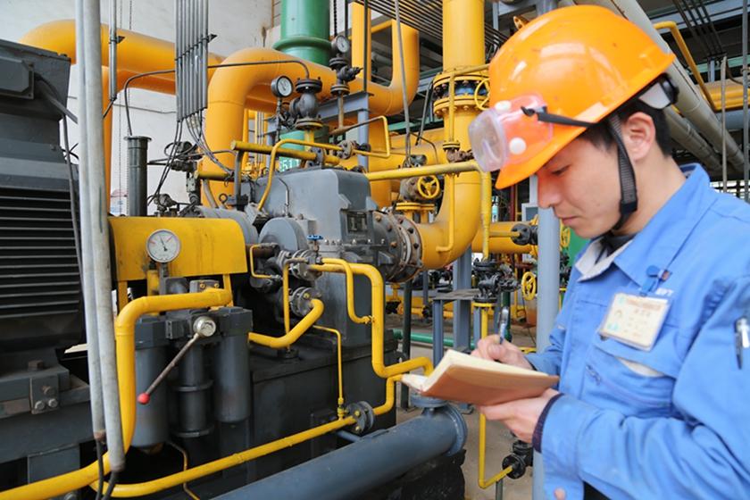 卢学锋 (2)_副本.jpg